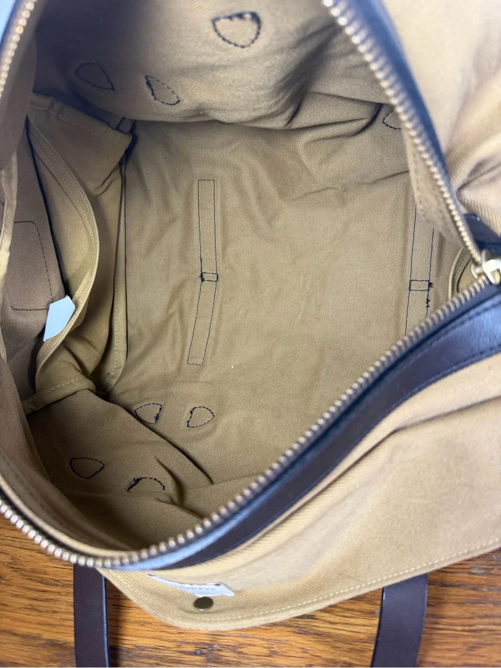 Filson Medium Rugged Twill Duffle Bag Tan Made at Filson USA Leather Strap.